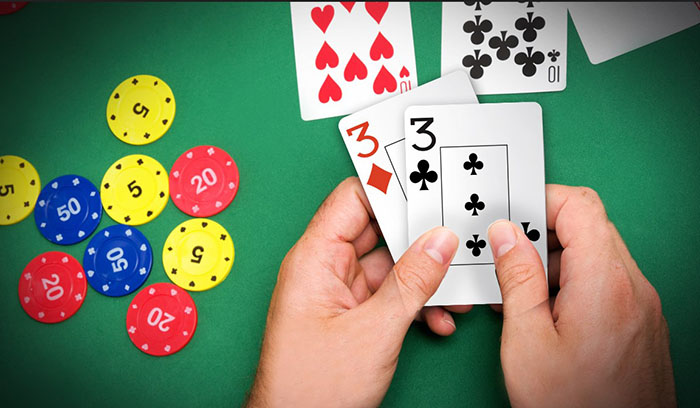 Bạn có thể 3-bet đôi nhỏ trong cash game không?