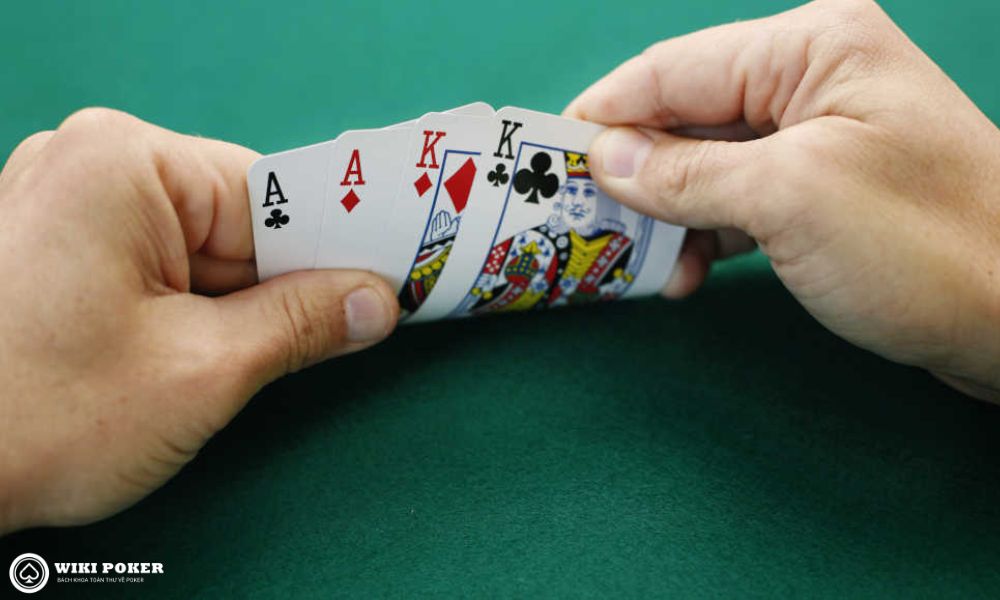 Bluff trong PLO với một lá Át