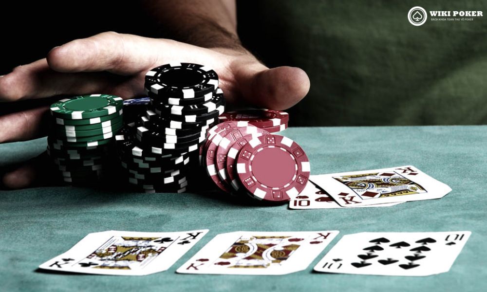 Mẹo chơi poker hay & dị - Chơi liều liên tục và chờ đối thủ mắc sai lầm
