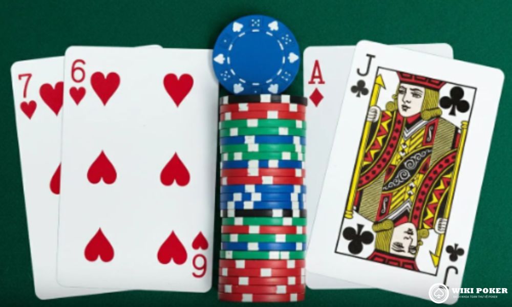 Flat call trong poker tour không phải lúc nào cũng là lỗi sai