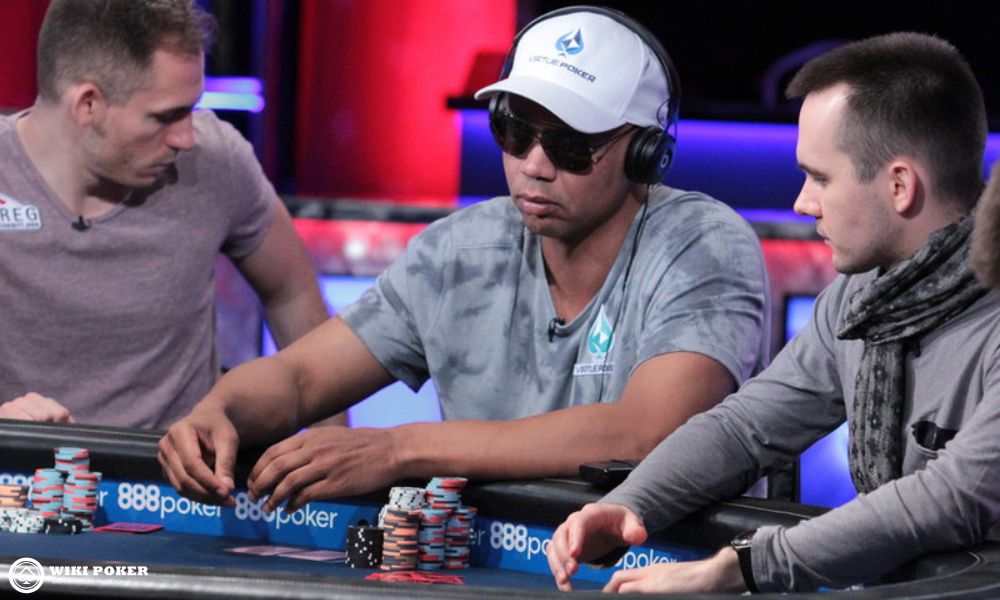 Bạn đang thi đấu poker hay đánh bạc