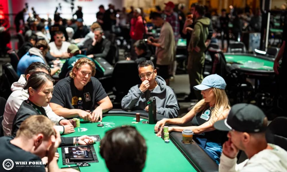 Những thói quen của người chơi poker xanh chín